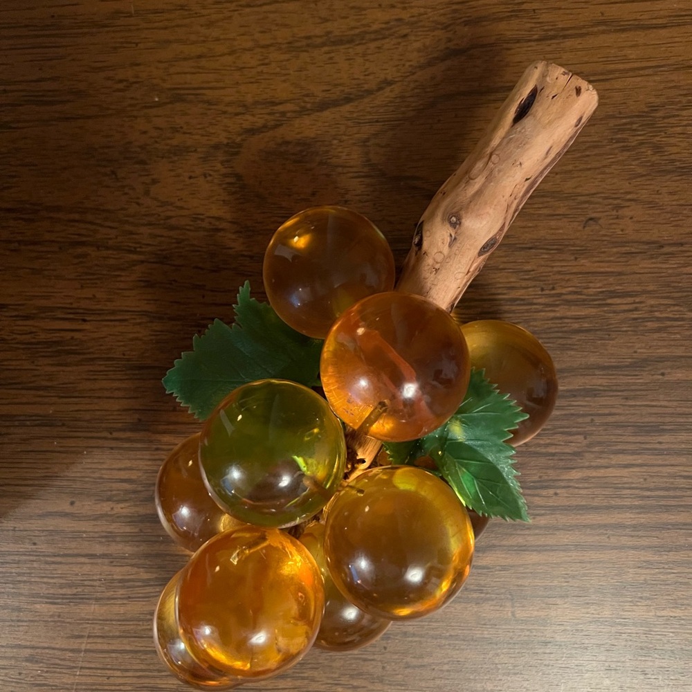 Vintage 1970’s acrylic Amber and Green Grape Cluster on Driftwood
